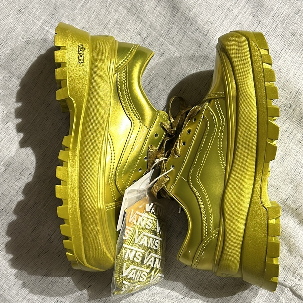 Vans Chunky Platform Sneakers in Bright Yellow - Picture 9 of 12